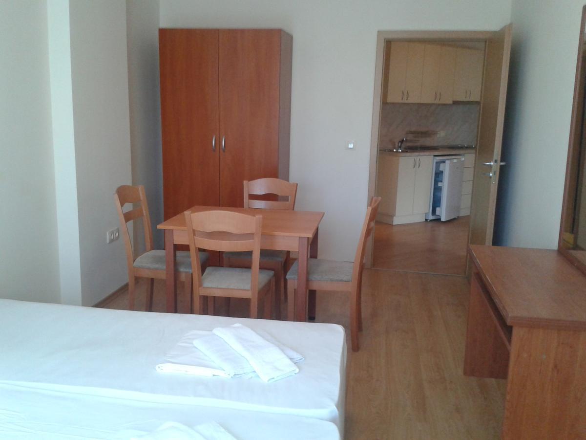 Hotel Seasons 3 Slantchev Briag Extérieur photo